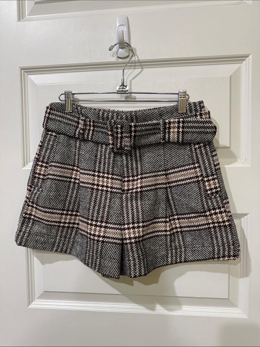 Haute Monde Plaid High-Waisted Belted Shorts NWT